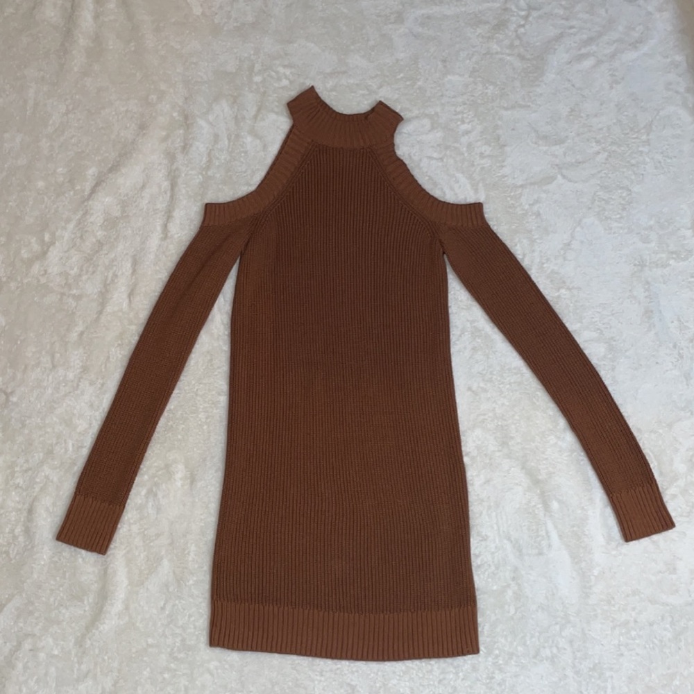 NWOT Abercrombie Cold Shoulder Sweater Dress - Picture 2 of 9